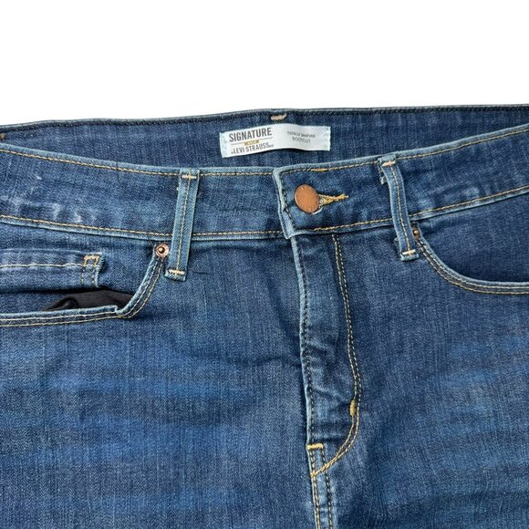 Signature by Levi Strauss & Co. Bootcut Jeans Women’s Size 31 Dark Wash Stretch - Picture 9 of 9